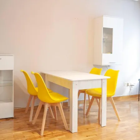 Avg Fernando Vela 11 *